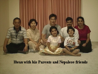 hwan's fam w nepalese friends.JPG (37758 bytes)